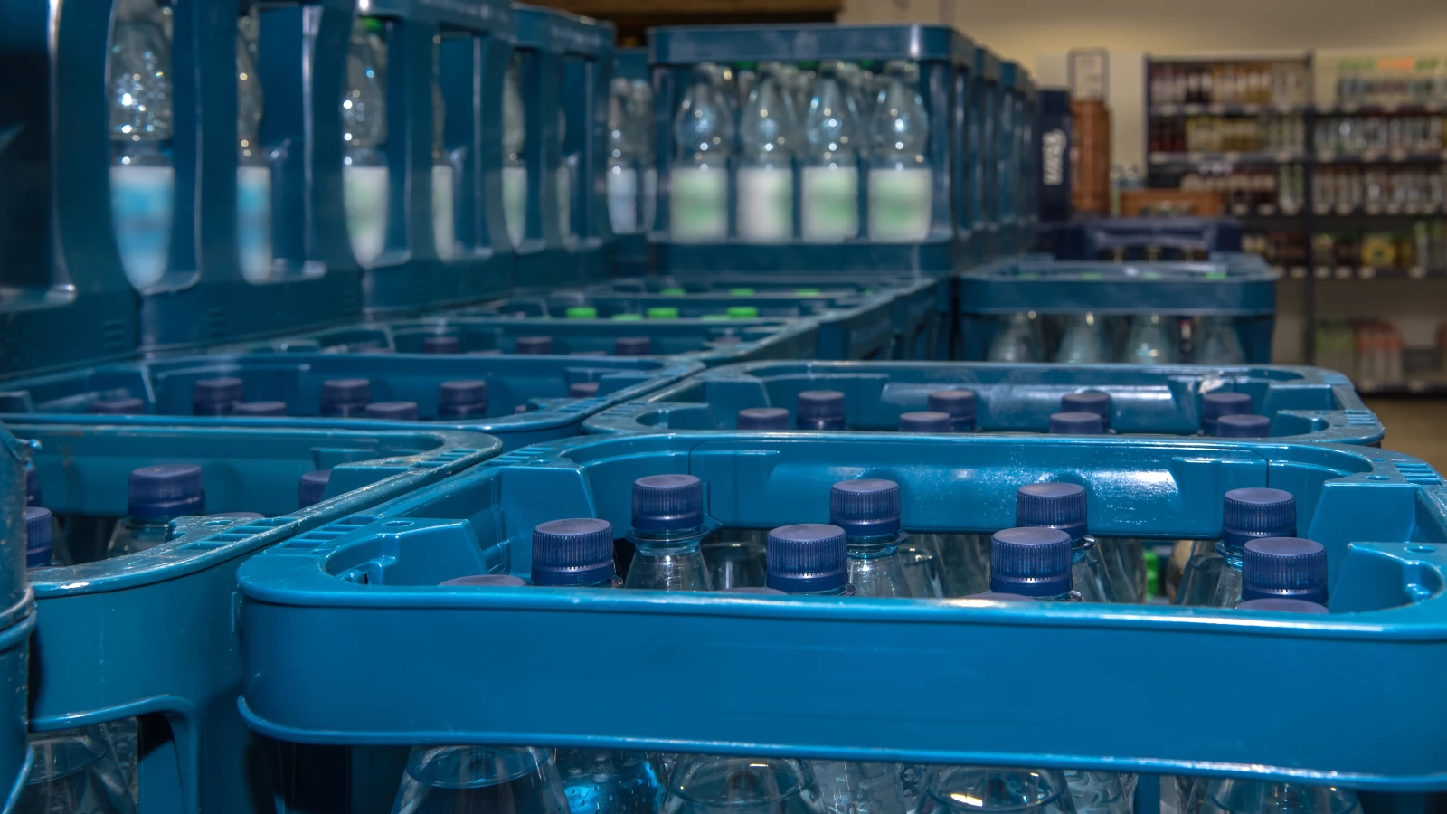 Almanya’da Edeka, Marktkauf ve Netto Marketlerinden Su Geri Çağırma Uyarısı, © shutterstock Almanya’da Edeka, Marktkauf ve Netto Marketlerinden Su Geri Çağırma Uyarısı, © shutterstock