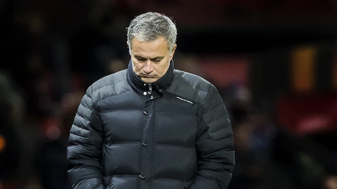 Galatasaray Teknik Direktörü Okan Buruk'tan Mourinho'ya Gönderme, © shutterstock Galatasaray Teknik Direktörü Okan Buruk'tan Mourinho'ya Gönderme, © shutterstock