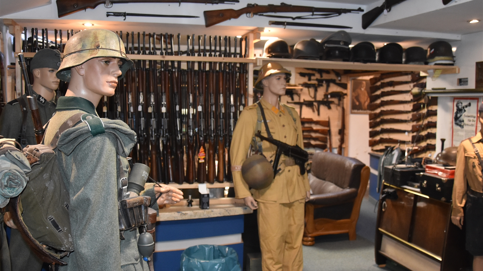 Remscheid’de Savaş Silahı Deposu Ortaya Çıktı: Üç Kişi Tutuklandı, © Polizei Wuppertal/dpa