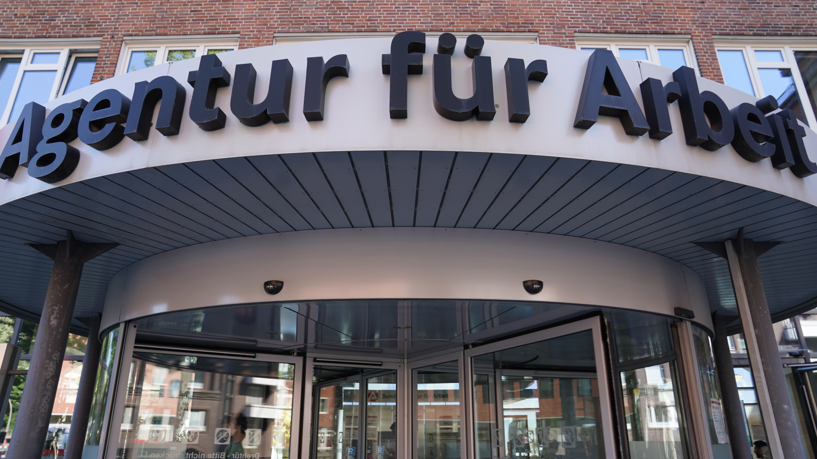 Bremen'de İş Gücü Arayışı ve Göçmenlerin Zorlukları!, © dpa