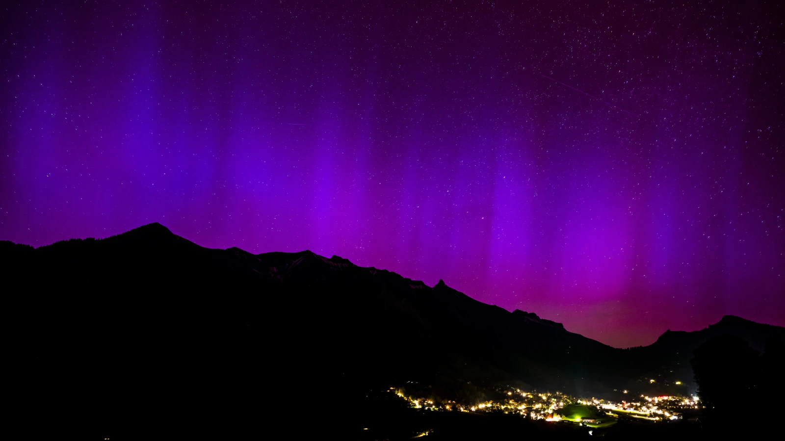 Weniger starke Polarlichter über der Schweiz, © Keystone/SDA Weniger starke Polarlichter über der Schweiz, © Keystone/SDA