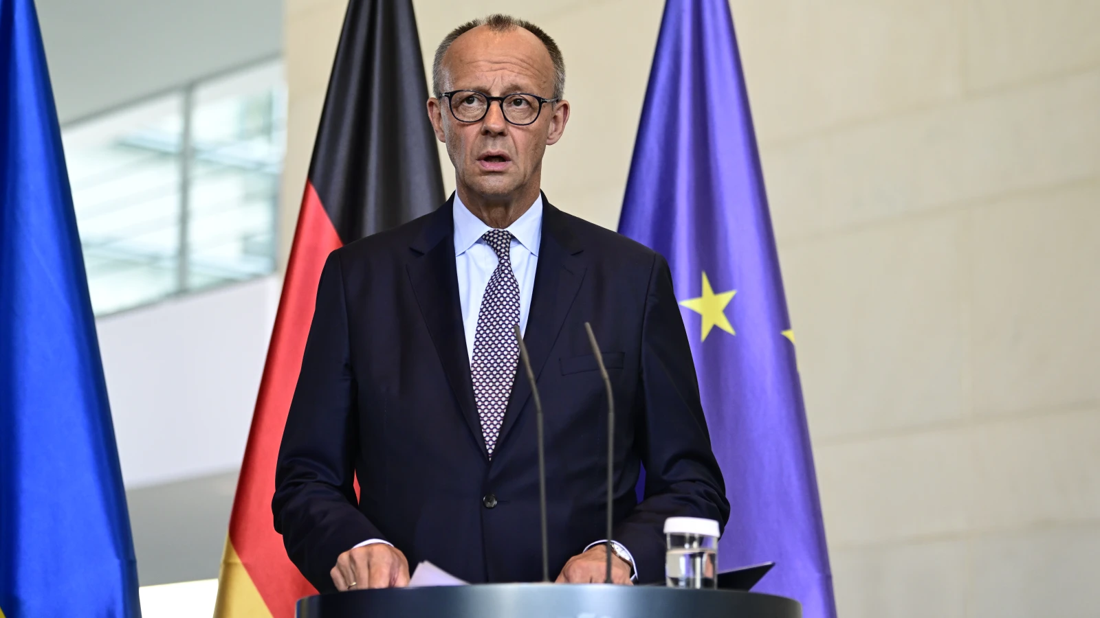 Ukrayna'da Barış Umudu: Merz ve Selenskyj'den Trump'a Mesaj, © Fabian Sommer/dpa Ukrayna'da Barış Umudu: Merz ve Selenskyj'den Trump'a Mesaj, © Fabian Sommer/dpa