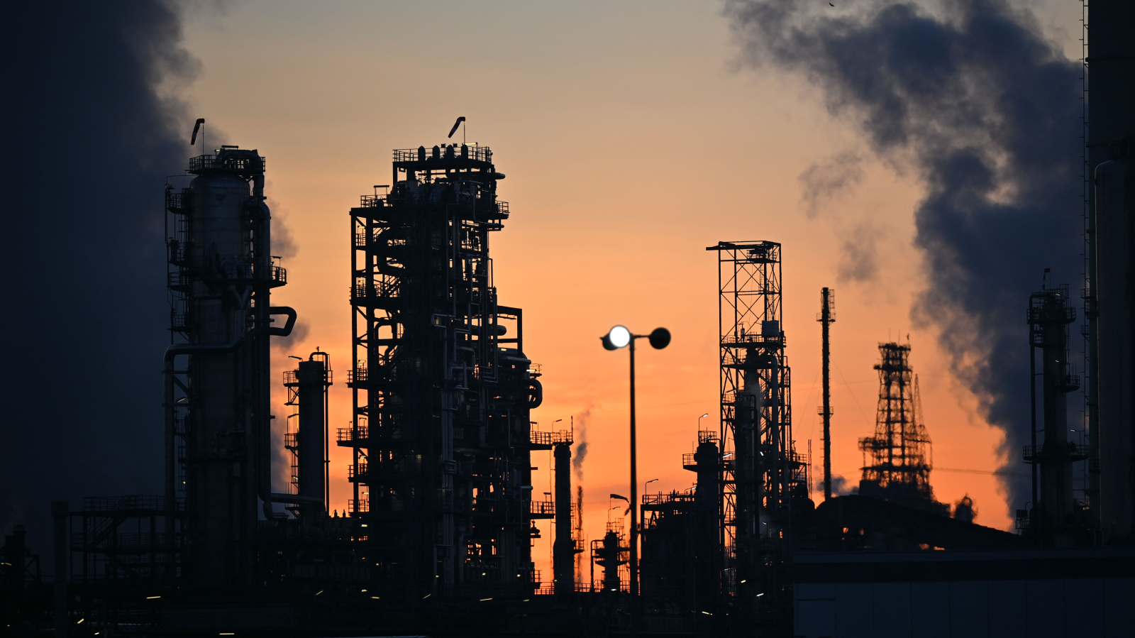 Uluslararası Enerji Ajansı: Günlük 11 Milyon Varillik Kayıp, © Katharina Kausche/dpa