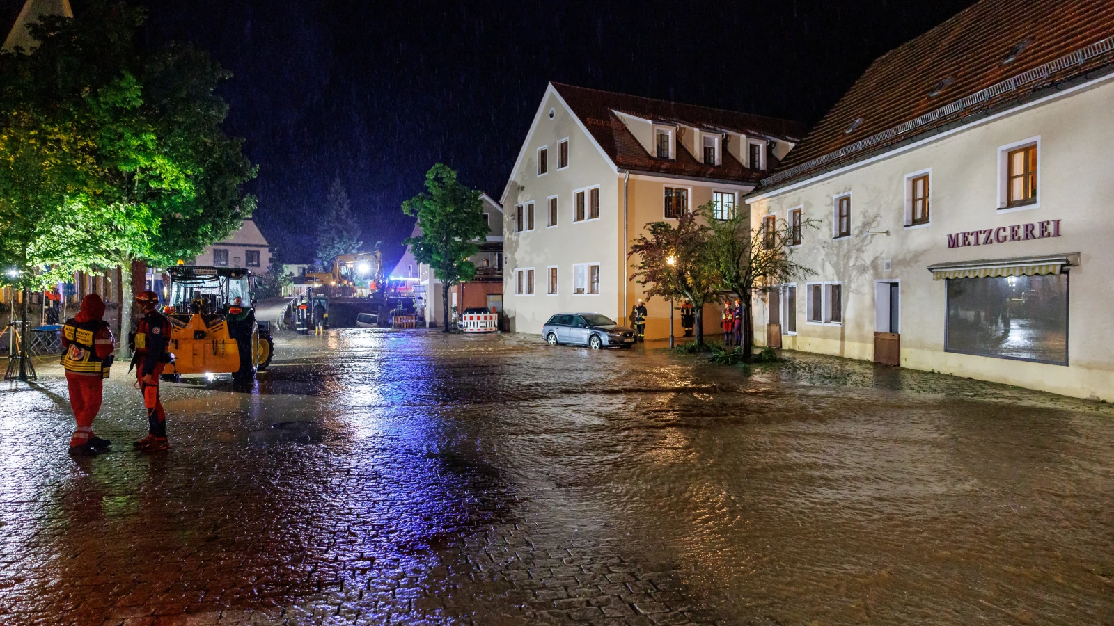 Dikkat! Şiddetli Yağışlar Sel'e Yol Açabilir, © dpa Dikkat! Şiddetli Yağışlar Sel'e Yol Açabilir, © dpa