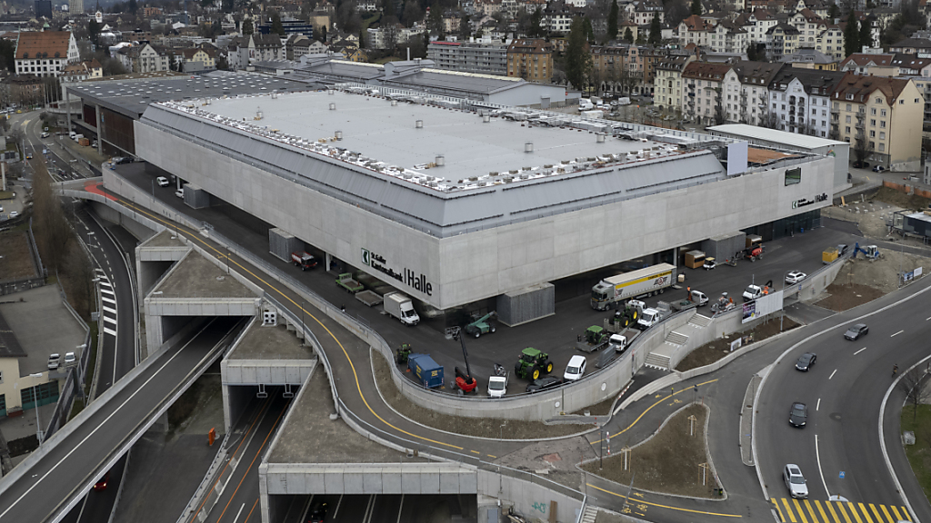 Neue Olma-Halle über der Autobahn vor der Eröffnung, © Keystone/SDA