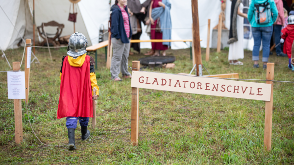 Römische Salben herstellen, © Augusta Raurica
