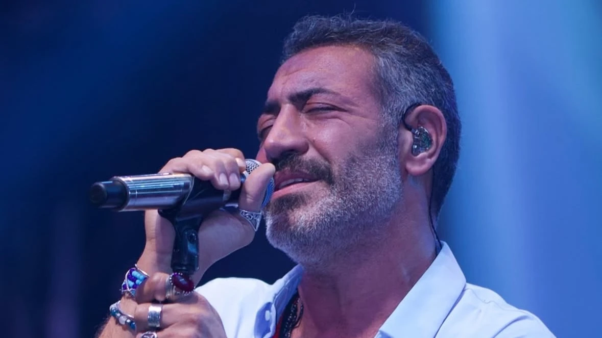 Hakan Altun’un Vefasız Aşkına Yazdığı Şarkı: Hani Bekleyecektin, © hakanaltunmusic / instagram Hakan Altun’un Vefasız Aşkına Yazdığı Şarkı: Hani Bekleyecektin, © hakanaltunmusic / instagram