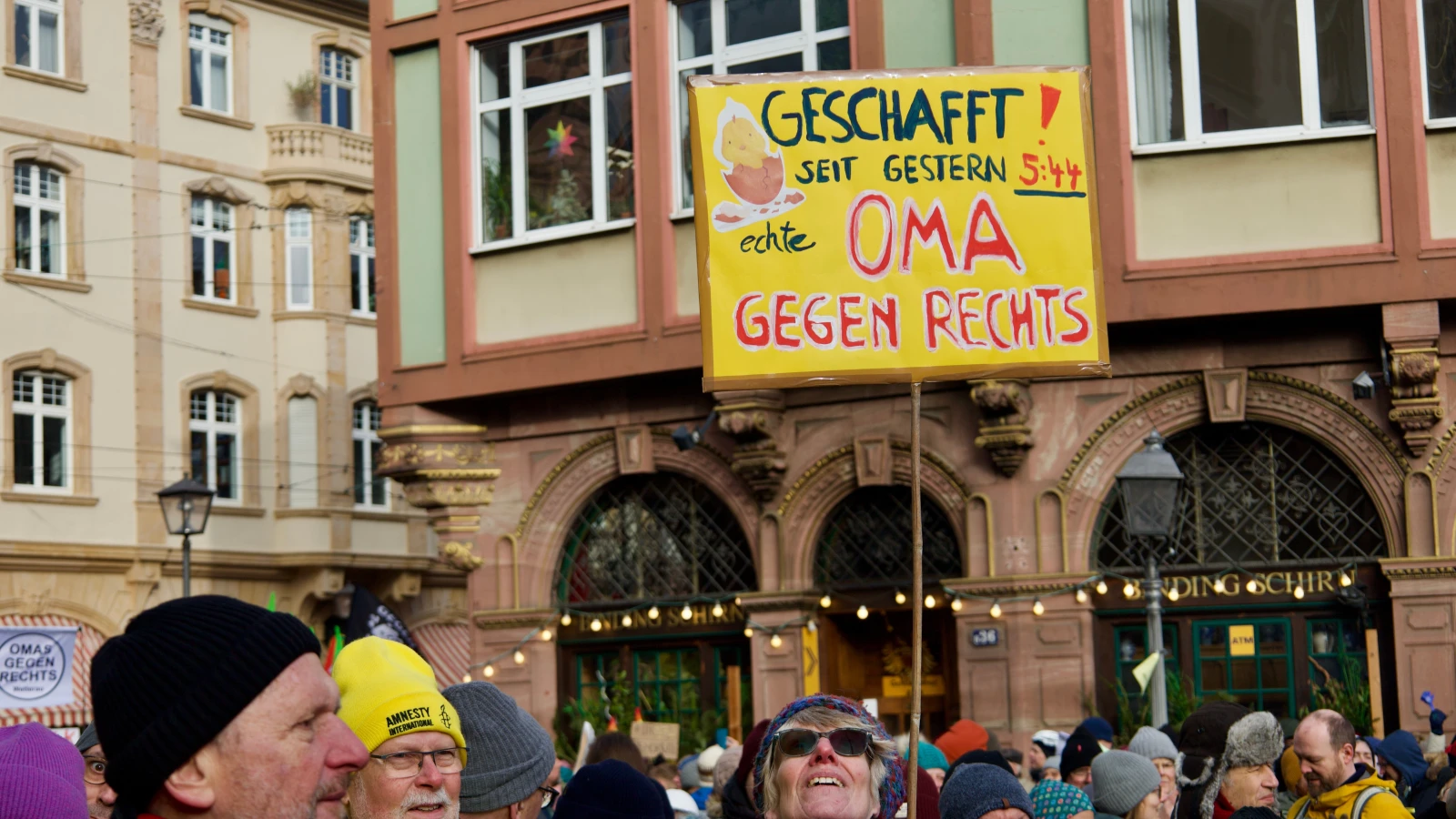 Frankfurt’ta Sağcı ve Irkçı Eğilimler Artıyor, © shutterstock Frankfurt’ta Sağcı ve Irkçı Eğilimler Artıyor, © shutterstock