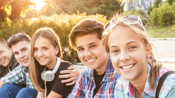 Junge Menschen, © Shutterstock Junge Menschen, © Shutterstock