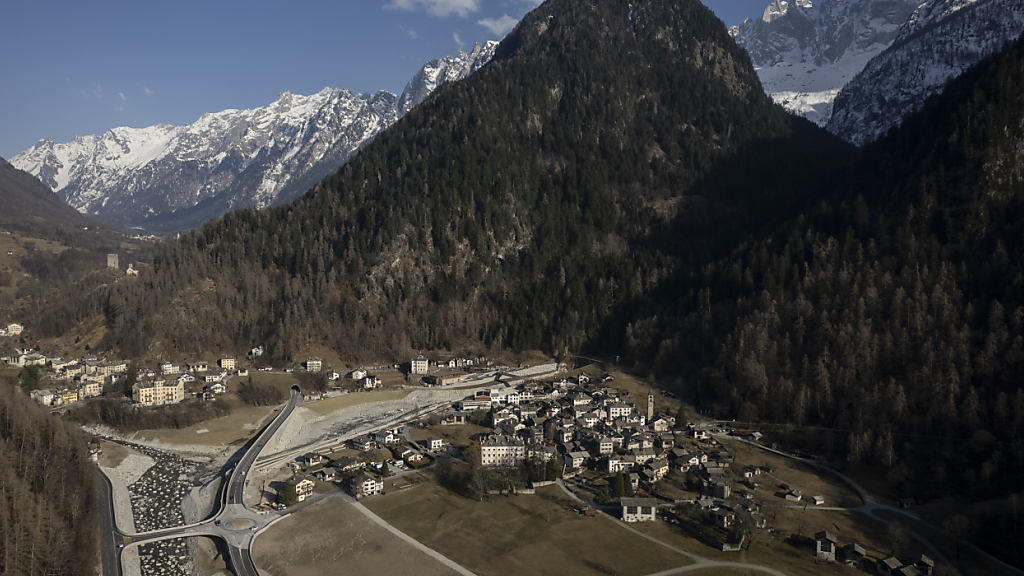 Karte soll Hinweise zu Naturgefahren in Graubünden liefern, © Keystone / SDA / Archivbild