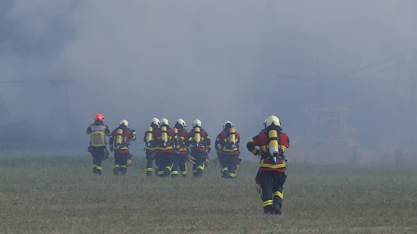 Feuerwehreinsatz in Hemishofen, Scheunenbrand, © BRK News