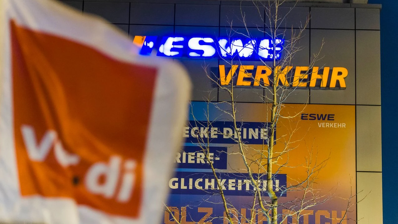 Hessen’de Grev Dün Başladı, Ulaşım Bugün de Aksıyor!, © Andreas Arnold/dpa Hessen’de Grev Dün Başladı, Ulaşım Bugün de Aksıyor!, © Andreas Arnold/dpa