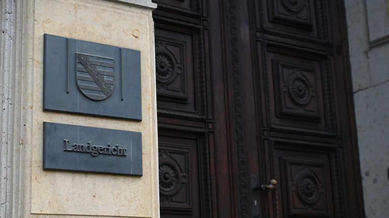 Freiburg’da Baba ve Oğullarının Yargılandığı Saldırı Davası Başladı, © Kaynak: swr (MFM-Redaksiyon/Ferhad Poye) Freiburg’da Baba ve Oğullarının Yargılandığı Saldırı Davası Başladı, © Kaynak: swr (MFM-Redaksiyon/Ferhad Poye)