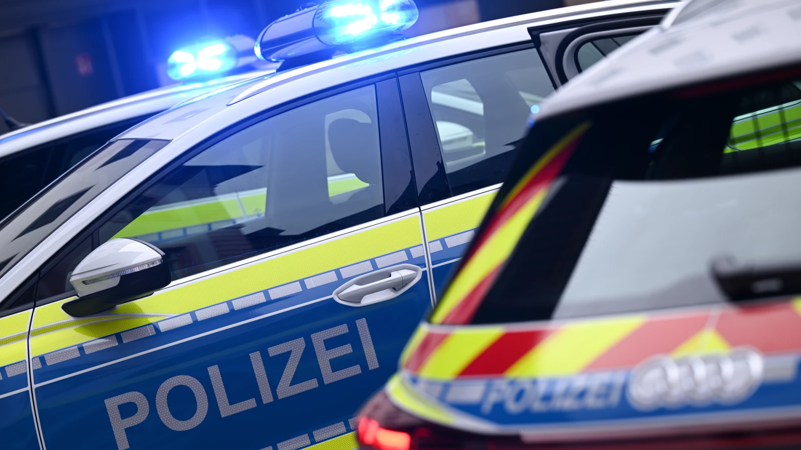 Mainz’de kuyumcuya gece yarısı soygunu: Kapı kırıldı, altınlar çalındı, © Arne Dedert/dpa Mainz’de kuyumcuya gece yarısı soygunu: Kapı kırıldı, altınlar çalındı, © Arne Dedert/dpa