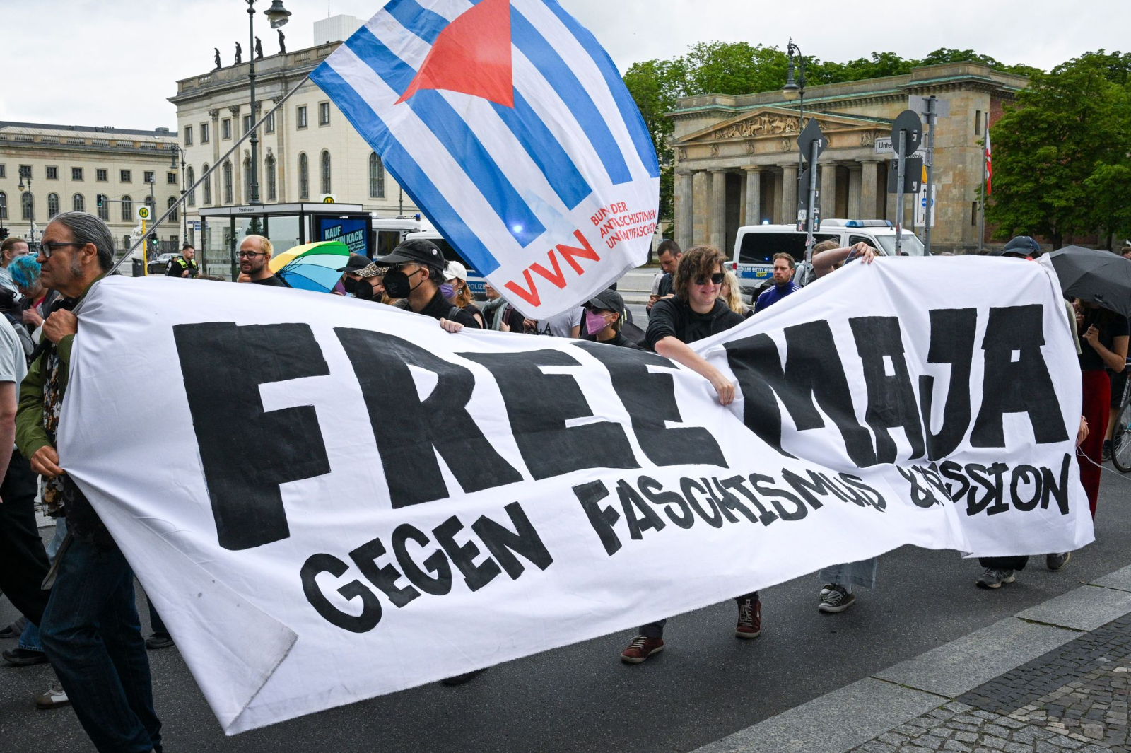 Eine Demonstration «Free Maja» linker Gruppen fordert die Rückholung von Maja T. aus Ungarn., © Jens Kalaene/dpa