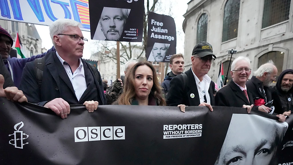 Auslieferung von Assange: Gericht will später entscheiden, © Kin Cheung/AP/dpa Auslieferung von Assange: Gericht will später entscheiden, © Kin Cheung/AP/dpa