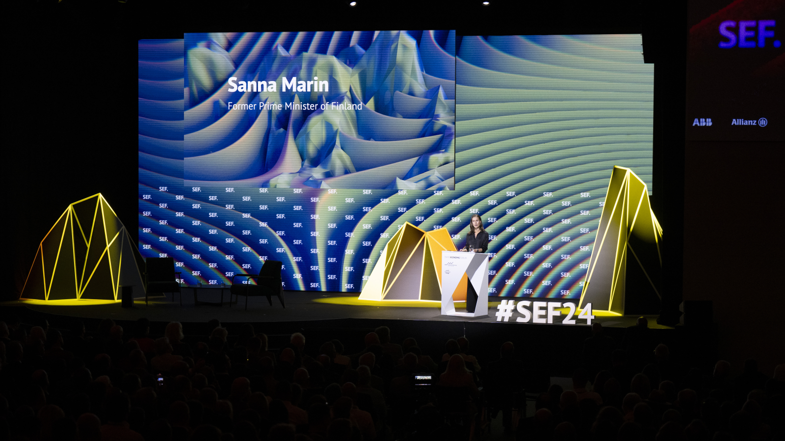 Zweiter SEF-Tag stellt Jungunternehmen in Mittelpunkt, © Keystone / Peter Schneider