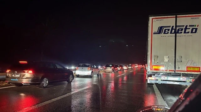 Langer Stau infolge Massenkarambolage auf A13, © Radio Liechtenstein Langer Stau infolge Massenkarambolage auf A13, © Radio Liechtenstein