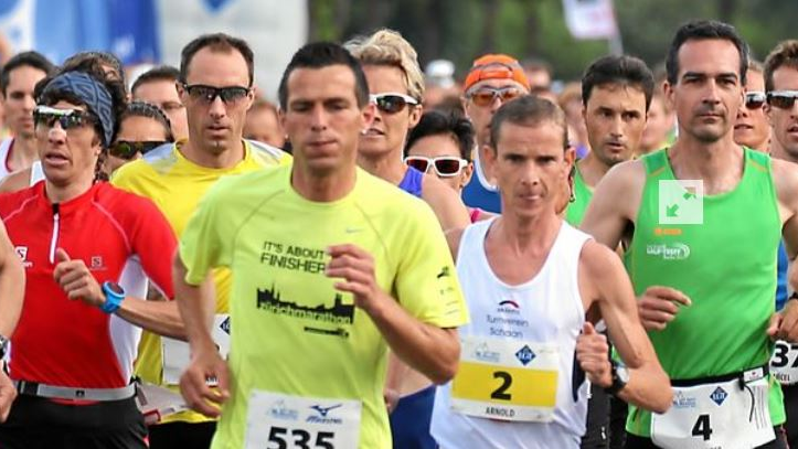 Hunderte Läufer beim LGT-Marathon, © tourismus.li