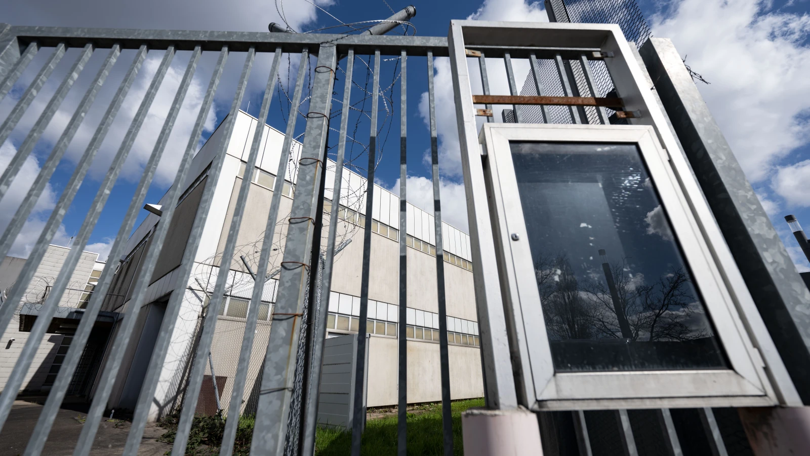 Mainz’da Genç Sanık İçin Terör Davası, © dpa Mainz’da Genç Sanık İçin Terör Davası, © dpa