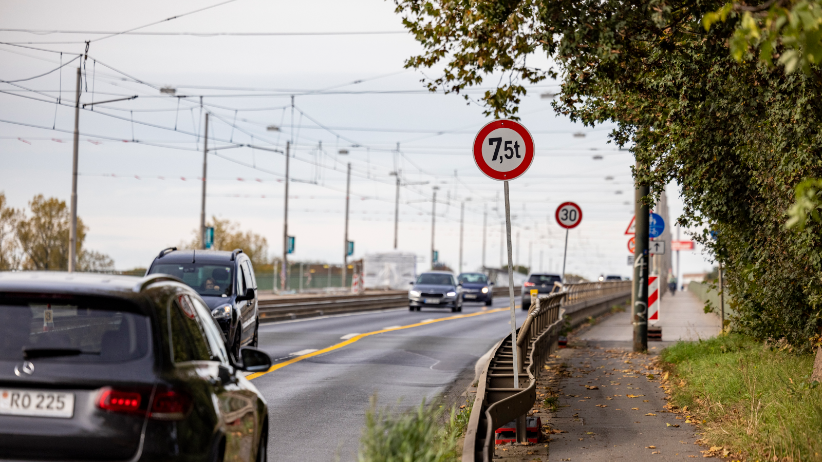 Düsseldorf Südbrücke Hafta Sonu Tamamen Kapatılıyor, © Thomas Banneyer/dpa