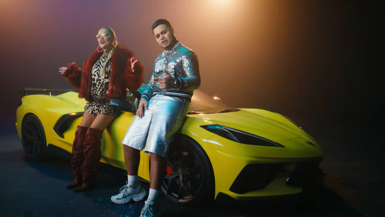 Demet Akalın ve Lvbel C5’ten Yeni Şarkı: “Beni Unutma” Yayında, © Lvbel C5 / Youtube