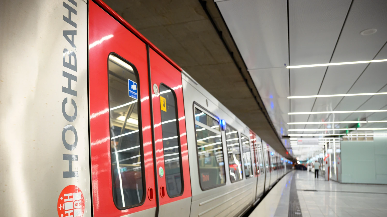 Hamburg Hochbahn Rekor Açıkla Karşı Karşıya: 2026’da 390 Milyon Euro’luk Defizit Bekleniyor, © Gregor Fischer/dpa Hamburg Hochbahn Rekor Açıkla Karşı Karşıya: 2026’da 390 Milyon Euro’luk Defizit Bekleniyor, © Gregor Fischer/dpa