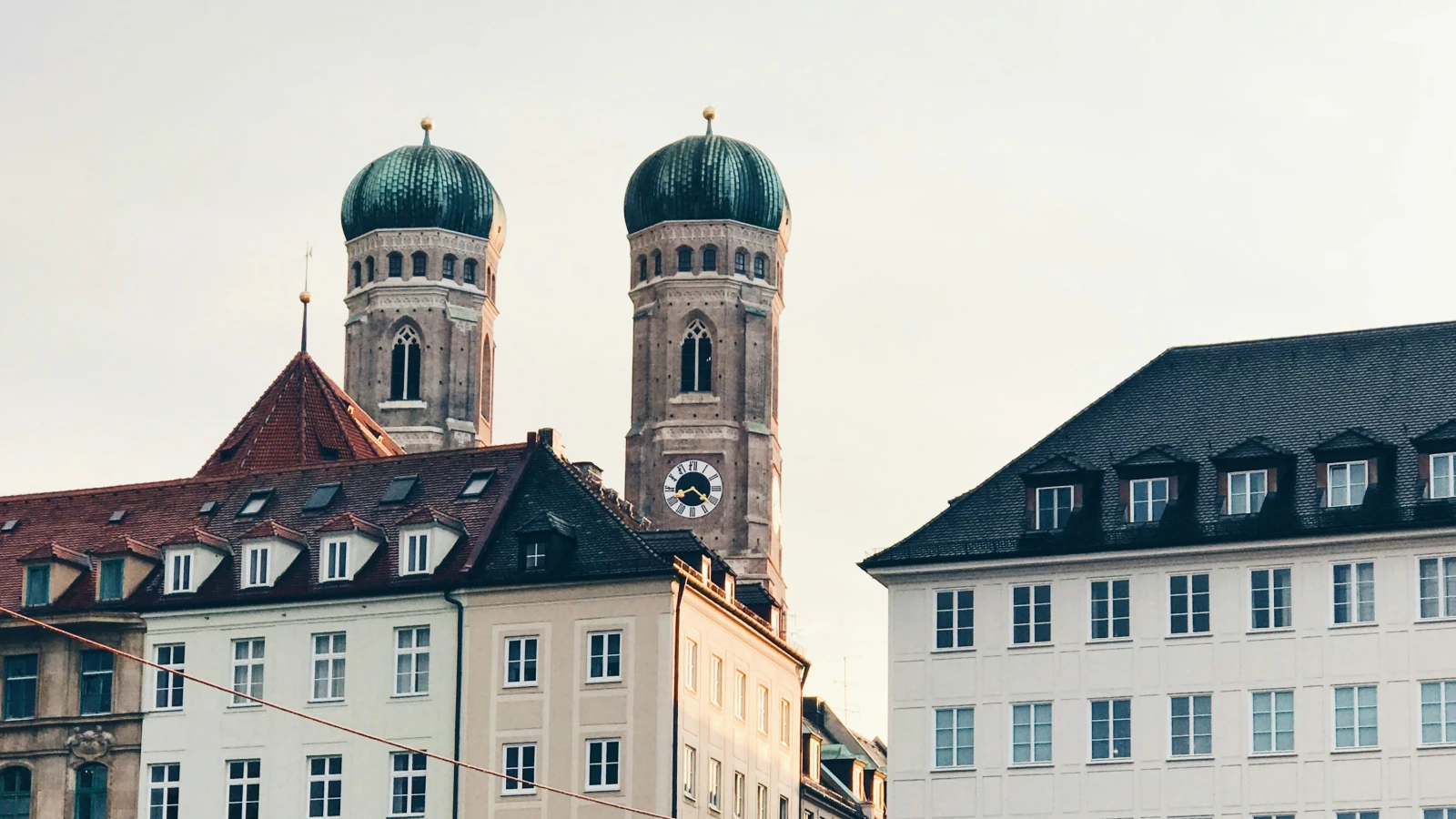 Auto in München in Menschengruppe gefahren, © Unsplash/Jan antonin kolar Auto in München in Menschengruppe gefahren, © Unsplash/Jan antonin kolar