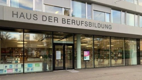 Eltern als Wegweiser in der Berufsbildung , © Kanton Basel-Stadt Eltern als Wegweiser in der Berufsbildung , © Kanton Basel-Stadt
