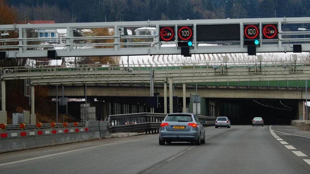 Umsetzungsstart Photovoltaikanlage Pfändertunnel, © Wikipedia Umsetzungsstart Photovoltaikanlage Pfändertunnel, © Wikipedia