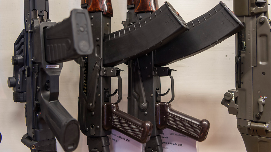 Nationalratskommission will kein zentrales Waffenregister schaffen, © Keystone/SDA