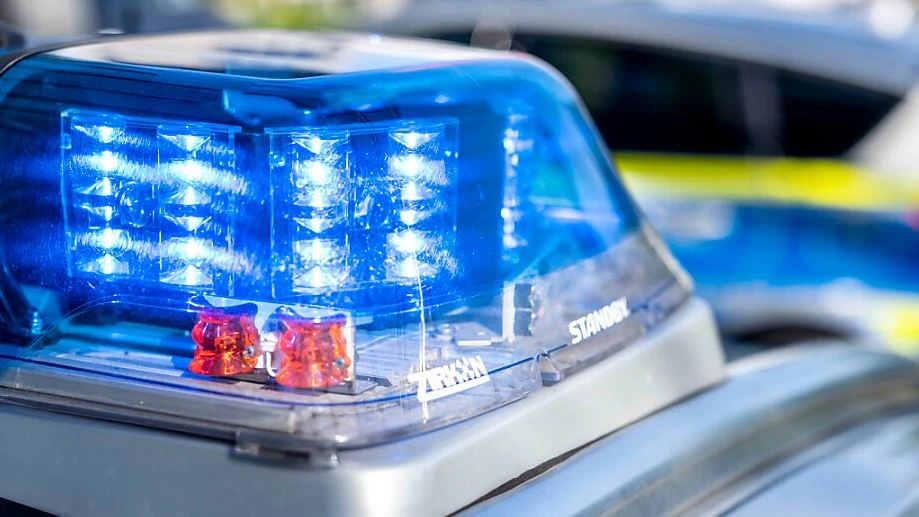 Auto fährt in Menge in New Orleans, © Pixabay Auto fährt in Menge in New Orleans, © Pixabay