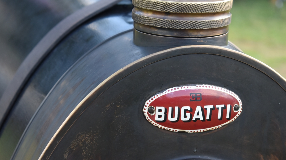 Otomobil Efsanesi Bugatti'nin Filmi Geliyor!, © shutterstock
