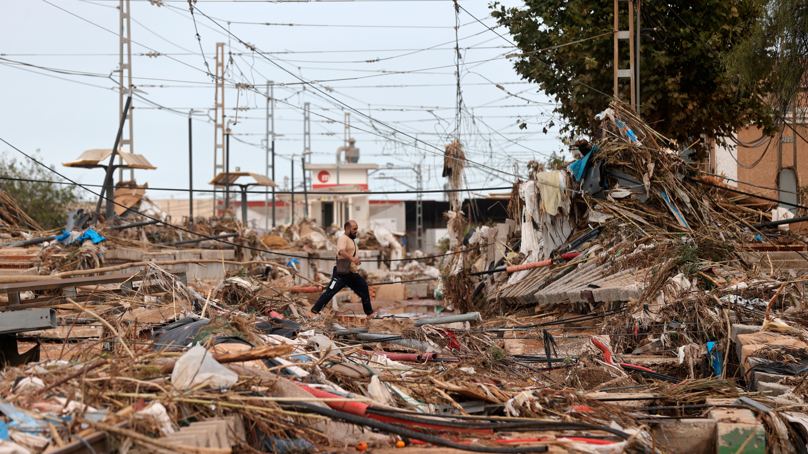 Rund 160 Tote bei Unwettern in Spanien, © EYSTONE / EPA EFE MANUEL BRUQUE