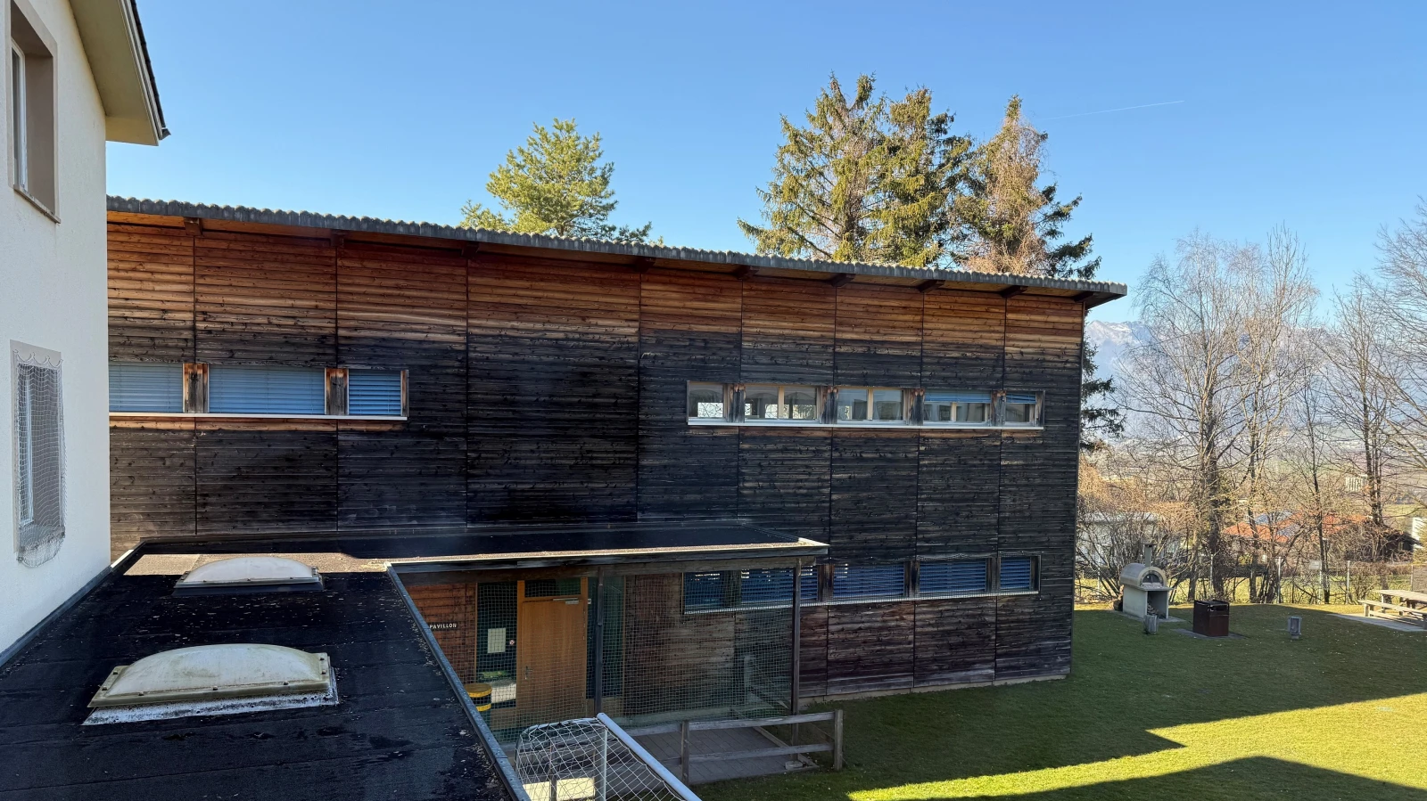 Verkauf von Pavillon und Kleinspielfeld, © IKR Verkauf von Pavillon und Kleinspielfeld, © IKR