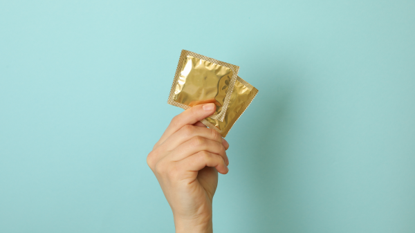 Spot des Monats Juni 2024: „Kondome testen“ von SGS proderm, © Shutterstock