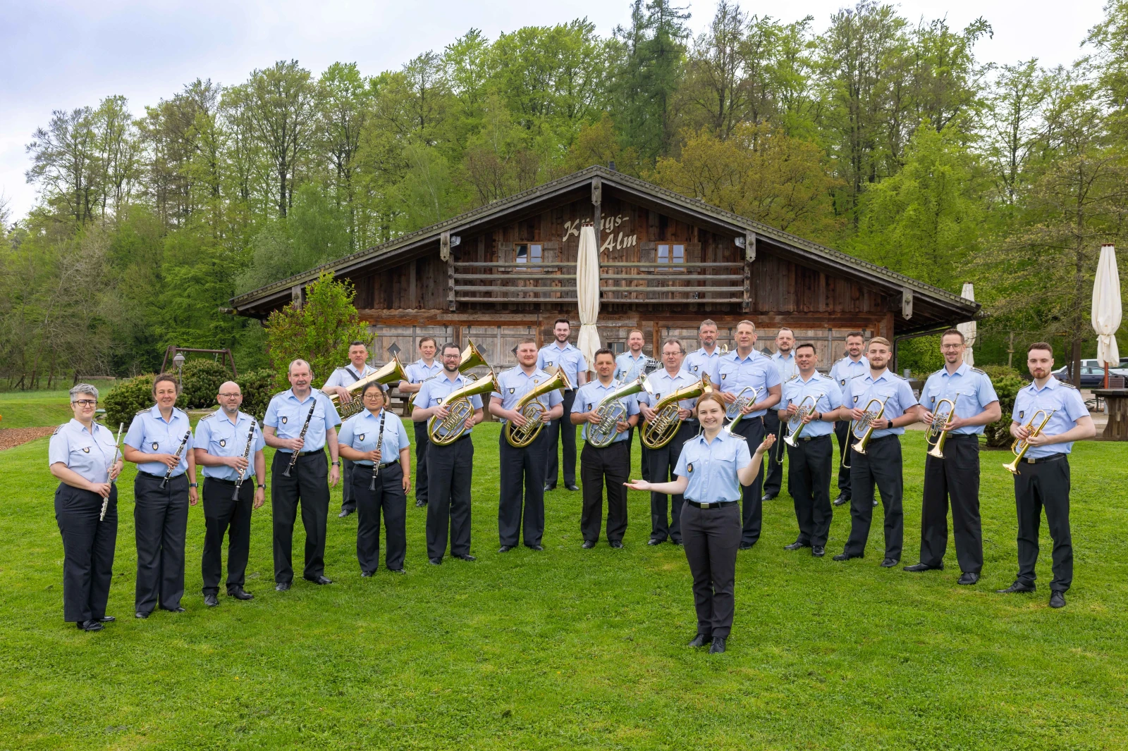 Das Volkstümliche Ensemble des Heeresmusikkorps Kassel in Warburg Das Volkstümliche Ensemble des Heeresmusikkorps Kassel in Warburg