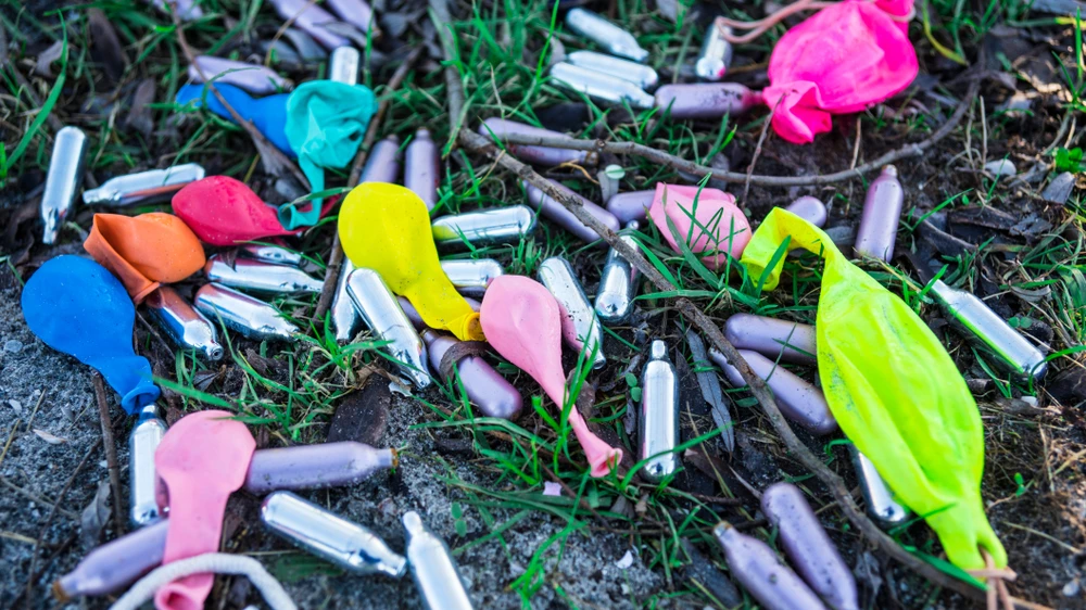 Almanya'da Gençlerin Yeni Trendi "Lachgas", © Shutterstock Almanya'da Gençlerin Yeni Trendi "Lachgas", © Shutterstock