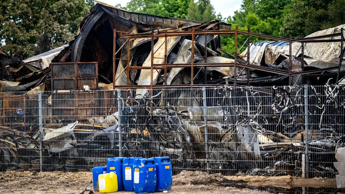 Worms’ta Geri Dönüşüm Tesisinde Yangın, © Sina Schuldt/dpa Worms’ta Geri Dönüşüm Tesisinde Yangın, © Sina Schuldt/dpa