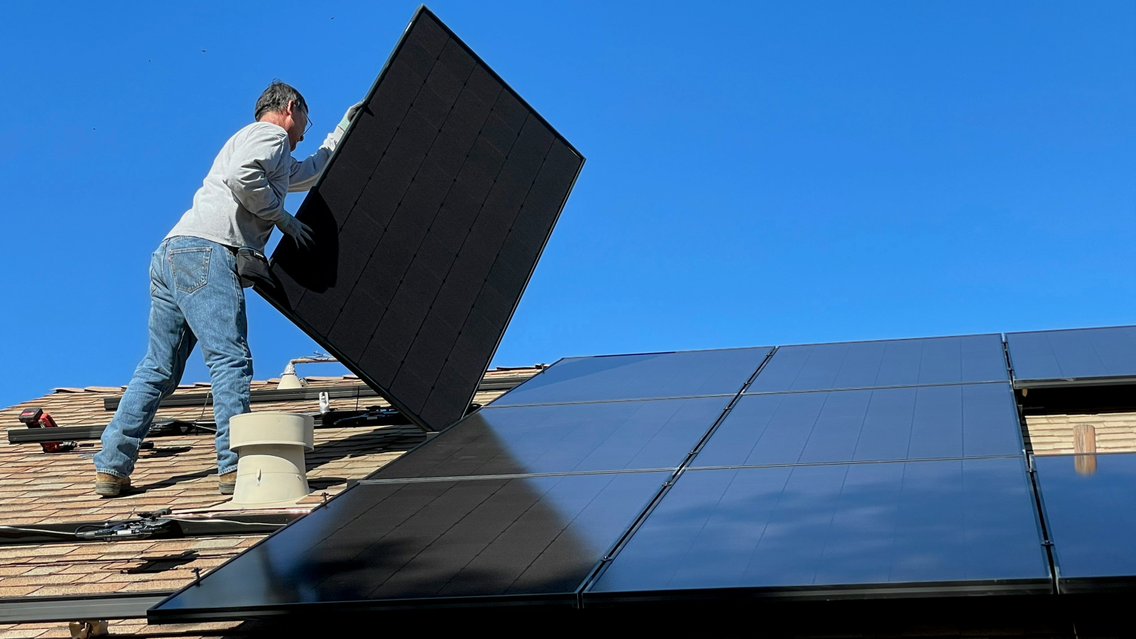 Solarenergie soll über zehn Prozent des Bedarfs abdecken, © Unsplash/Bill Mead