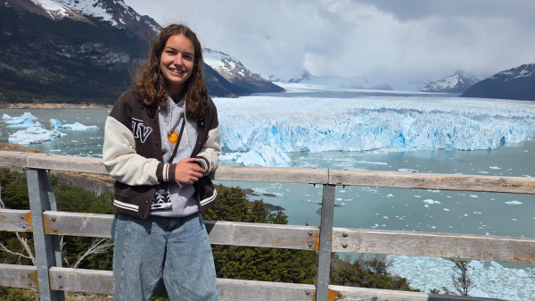 Episode 7: Reisen im Austauschjahr, © Nora Leu am Gletscher Perito Moreno