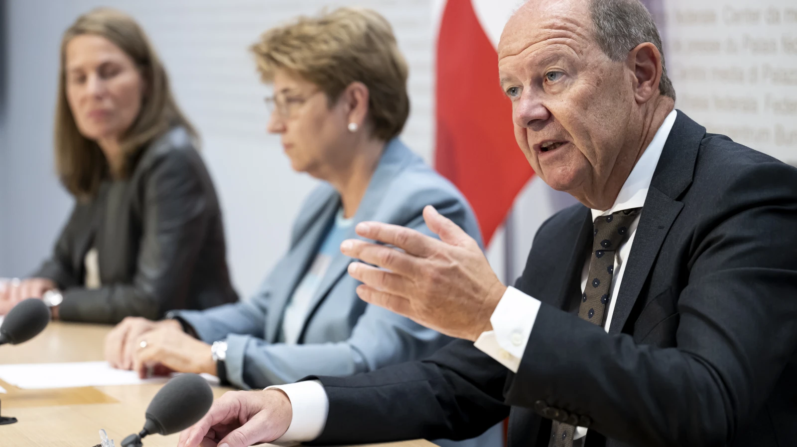 Das sind die Vorschläge für die künftige Sicherheitspolitik, © KEYSTONE/Anthony Anex Das sind die Vorschläge für die künftige Sicherheitspolitik, © KEYSTONE/Anthony Anex