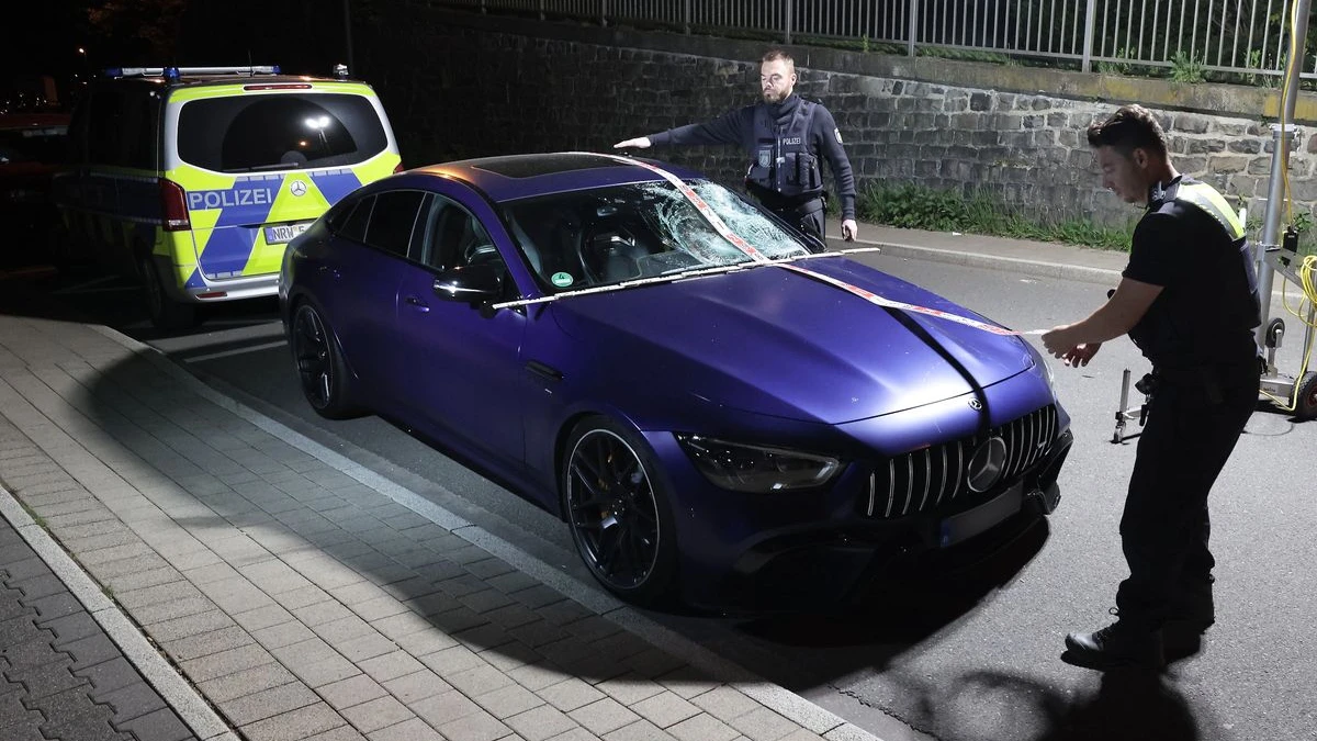 Remscheid-Lennep’te Hız Faciası Sonrası Tepkiler Büyüyor, © dpa Remscheid-Lennep’te Hız Faciası Sonrası Tepkiler Büyüyor, © dpa