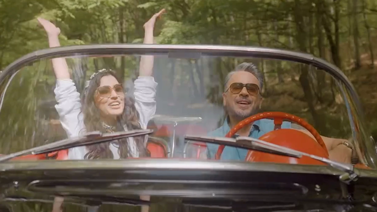 Emre Altuğ'un Yeni Single'ı 'Tatildeyim' Dinleyicilerle Buluştu, © Fotograf sanatçının resmi instagram hesabından alınmıştır. Emre Altuğ'un Yeni Single'ı 'Tatildeyim' Dinleyicilerle Buluştu, © Fotograf sanatçının resmi instagram hesabından alınmıştır.