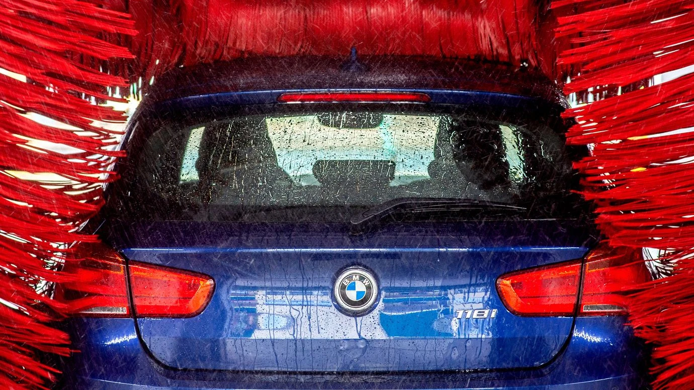 Sokakta Araba Yıkamak Yasak mı?, © Hauke-Christian Dittrich/dpa Sokakta Araba Yıkamak Yasak mı?, © Hauke-Christian Dittrich/dpa