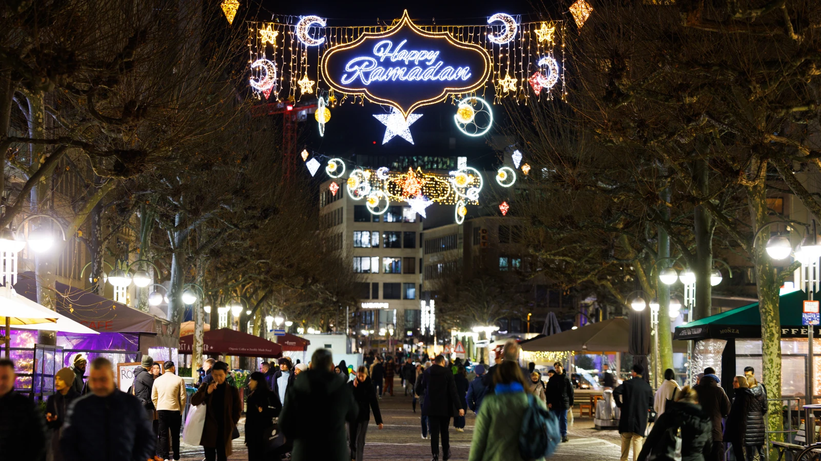 Yeşiller Partisi'nden Berlin'e Ramazan Işıklandırması Talebi!, © Lando Hass/dpa Yeşiller Partisi'nden Berlin'e Ramazan Işıklandırması Talebi!, © Lando Hass/dpa