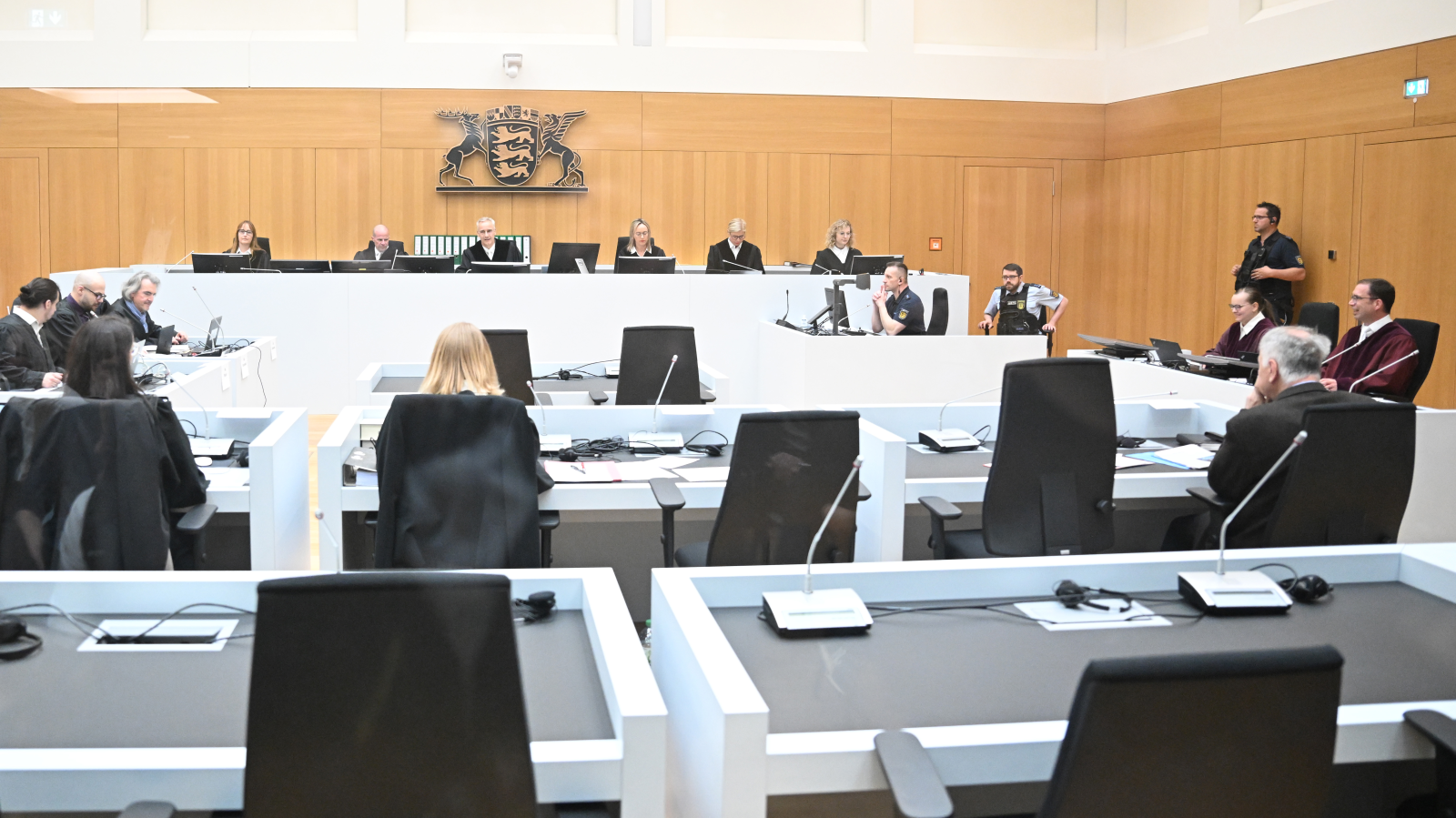  Terör Bağlantılı Kişiye 2,5 Yıl Hapis Cezası, © dpa