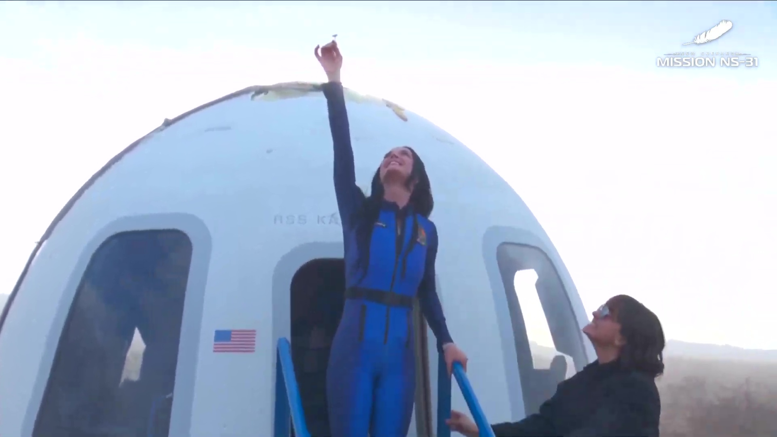 Emily Ratajkowski Uzay Yolculuğunu “Tiksindirici” Buldu!, © Blue Origin/Youtube/Press Association/dpa