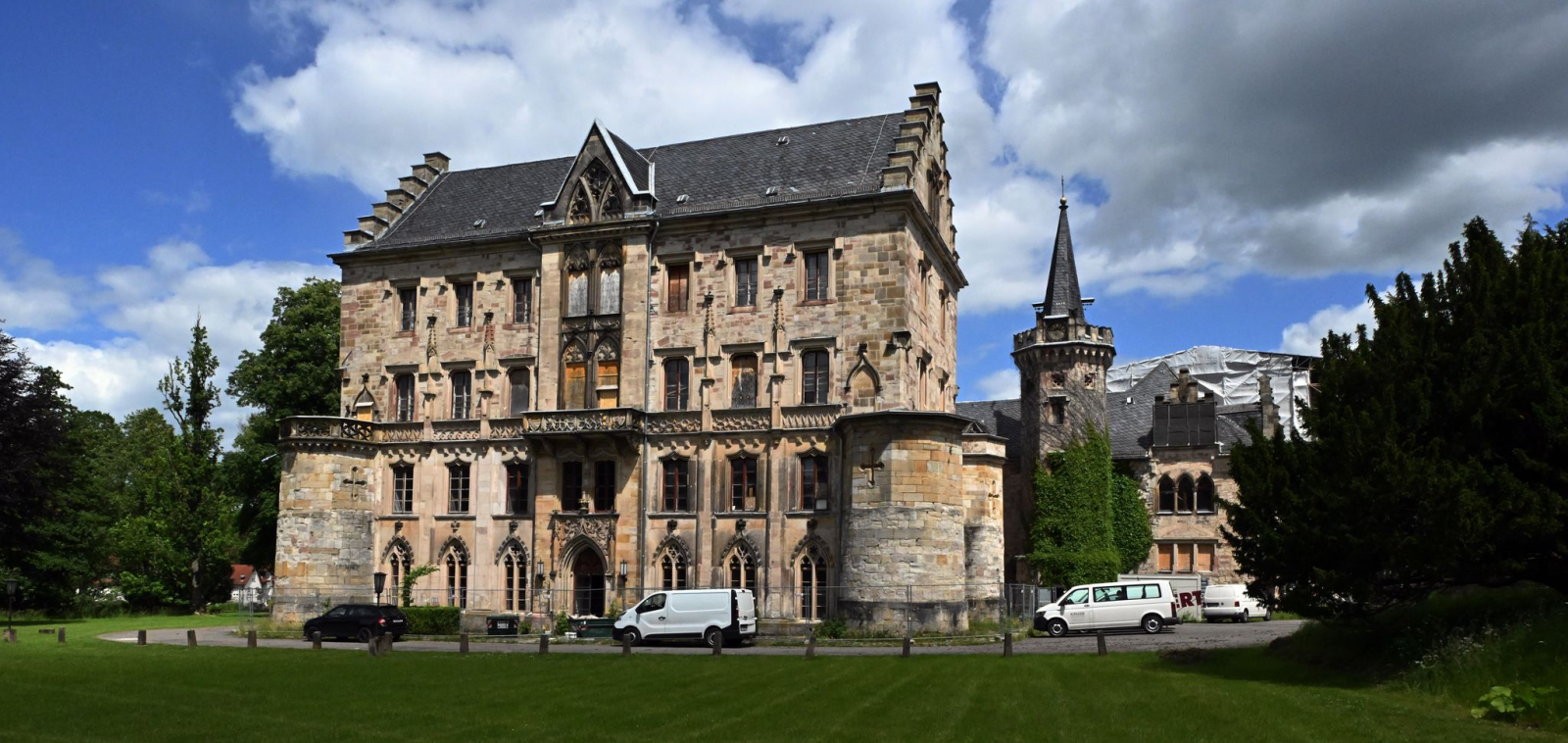 Seit der Übernahme der Schlossanlage im Jahr 2021 hat das Land Thüringen mehr als 7,2 Millionen Euro für Sanierungsarbeiten aufgewendet. (Archivbild), © Martin Schutt/dpa