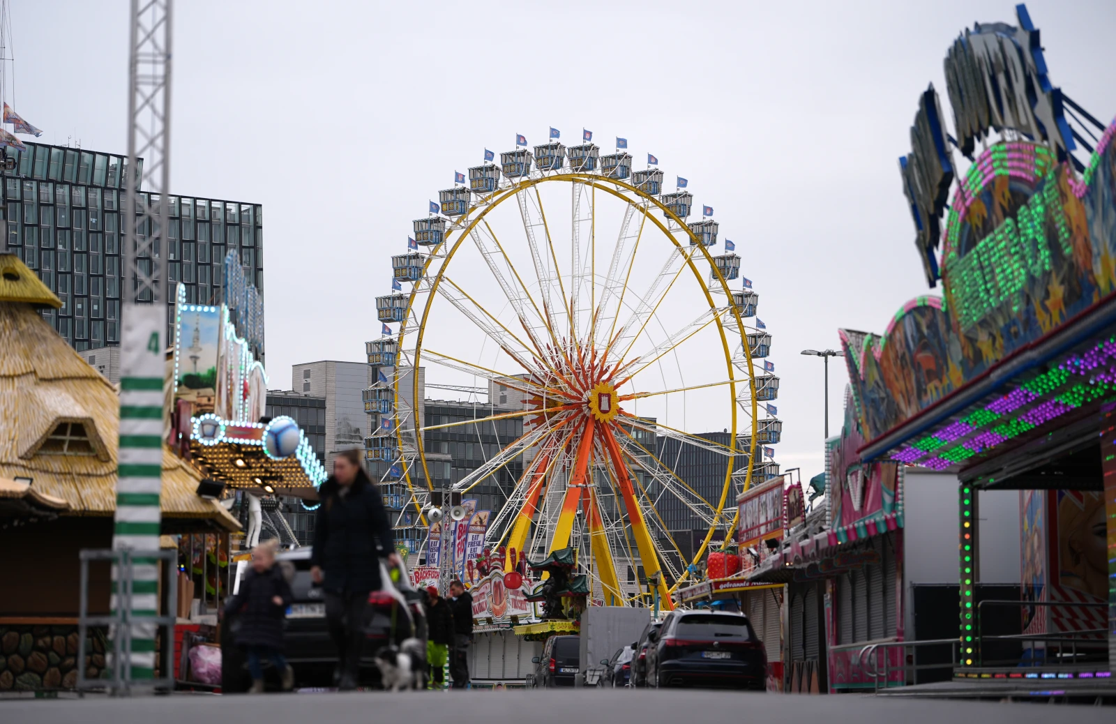 Hamburg Bahar Fuarı “Frühlingsdom” kapılarını açıyor, © Marcus Brandt/dpa Hamburg Bahar Fuarı “Frühlingsdom” kapılarını açıyor, © Marcus Brandt/dpa
